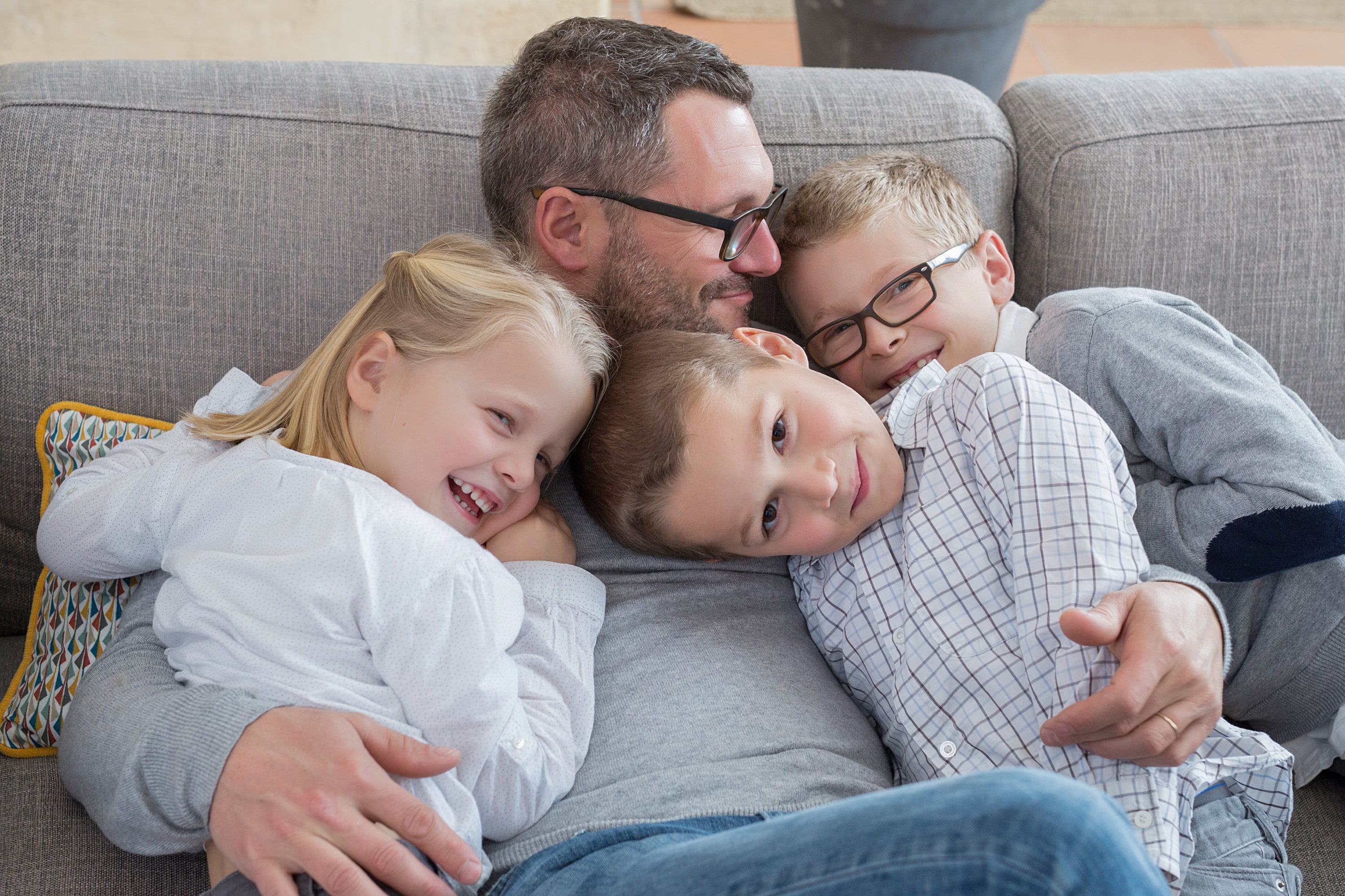 Reader question: What age do you stop giving kids affection?